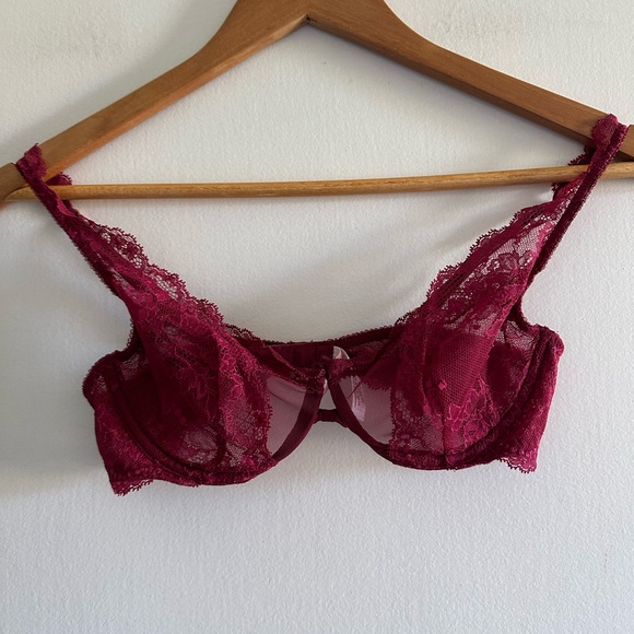 Victoria’s Secret Maroon Lace Underwire ‘Very Sexy’ Plunge Bra size 34B EUC - Picture 2 of 9